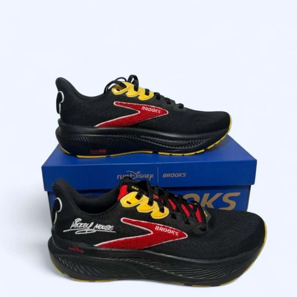 Limited edition runDisney x Brooks Women’s Ghost 17 Mickey Mouse Size 11
